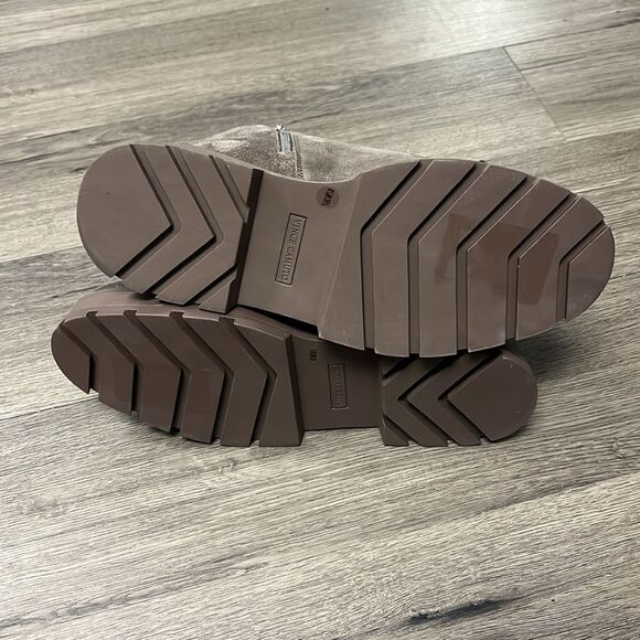 Vince Camuto Gray Chelsea Boots US 8.5 - Picture 5 of 6